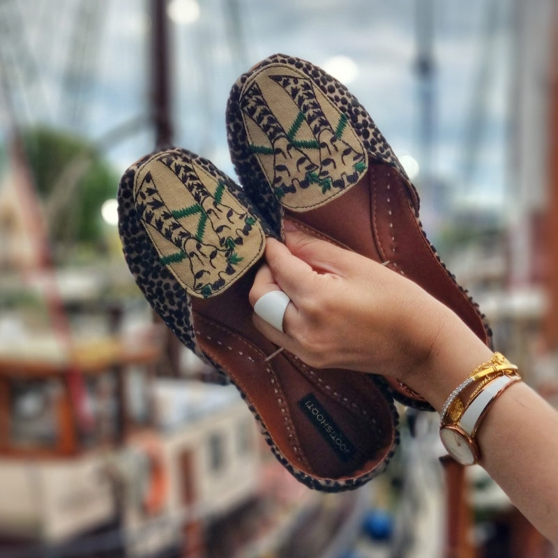 “Holidaze Khussa shoes for women, brown leather with elegant embroidery, traditional handcrafted Pakistan”