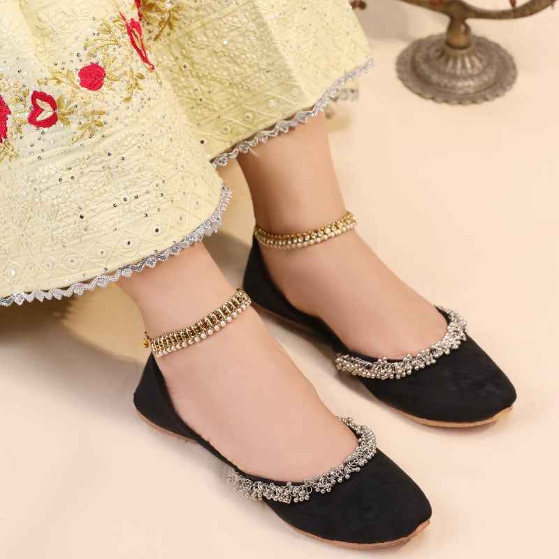 “Top view of Beaded Halo Black simple Khussa shoes for women, lightweight ethnic footwear Pakistan”