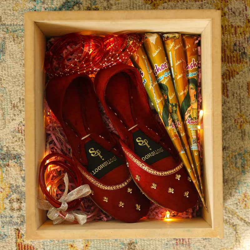 Jugnu Kids Khussa shoes for girls, vibrant color, comfortable khussa online in Pakistan