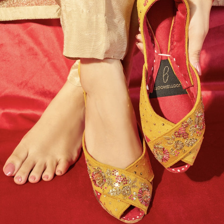 Yellow Peshawari Khussa – handmade shoes for women