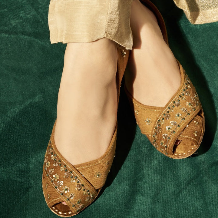 Brown Peshawari khussa online