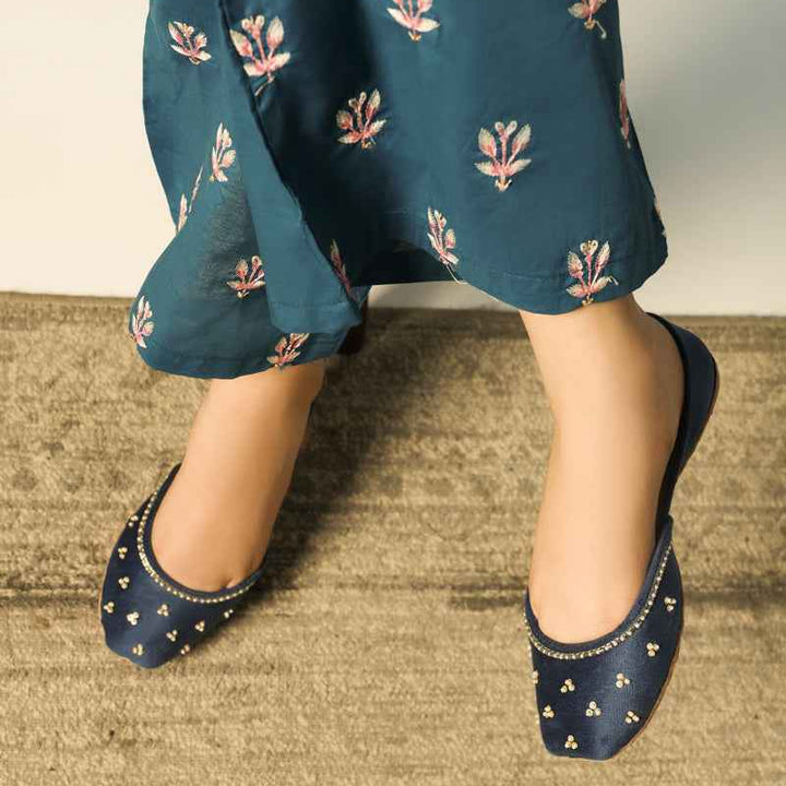 Raqsa Kids Khussa shoes for girls, blue color, stylish khussa online in Pakistan